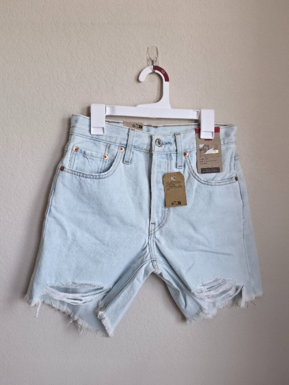 Levi's 501 original light wash blue denim mid-thigh shorts NWT 24